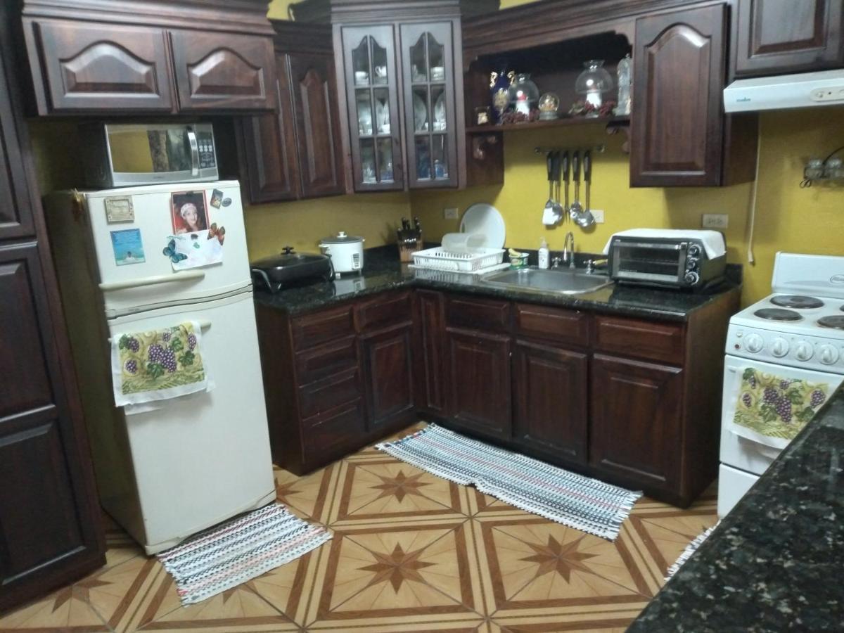 Alexander B&B Alajuela Luaran gambar