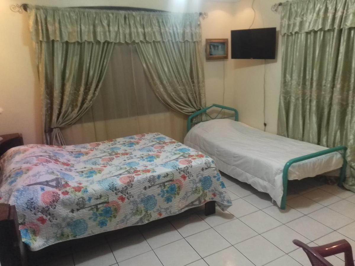 Alexander B&B Alajuela Luaran gambar