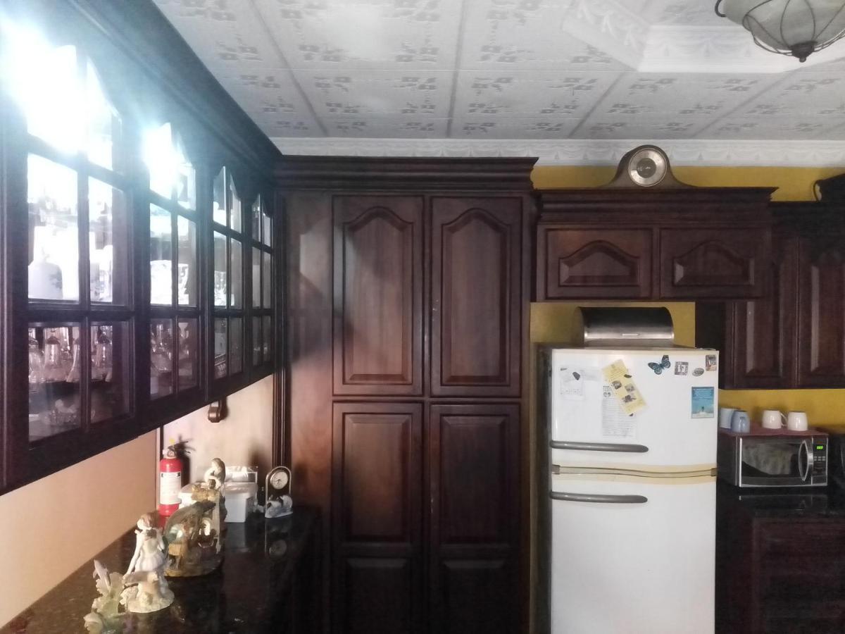 Alexander B&B Alajuela Luaran gambar