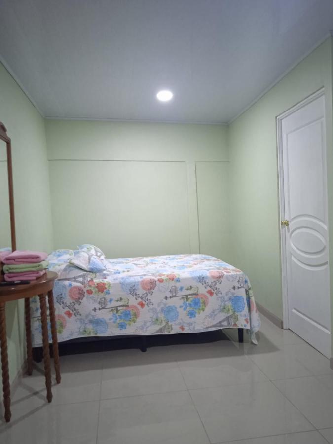 Alexander B&B Alajuela Luaran gambar