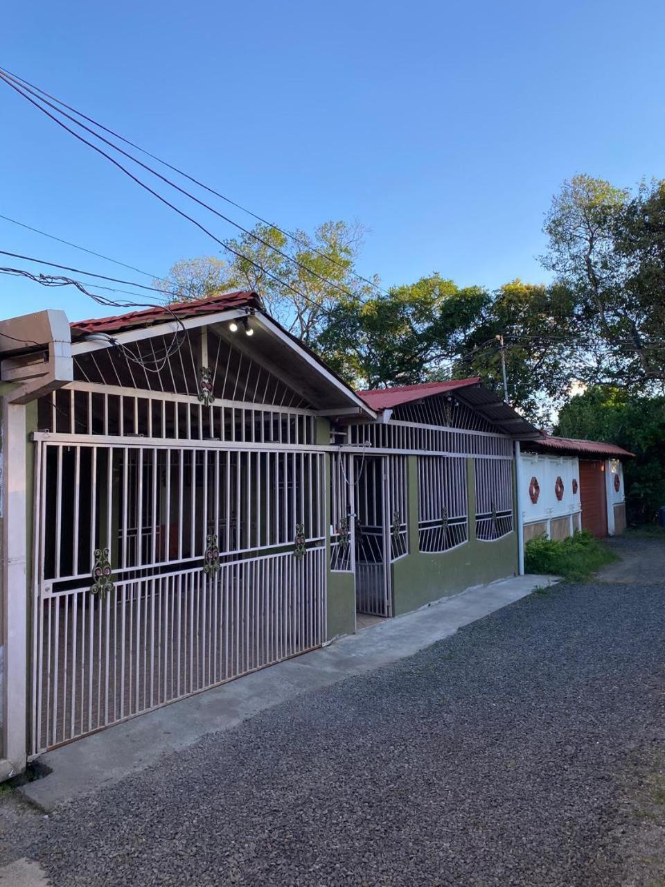 Alexander B&B Alajuela Luaran gambar
